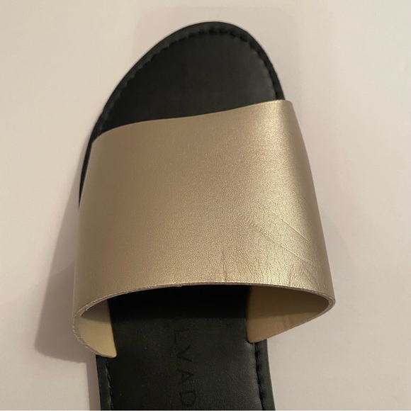 Malvaldos. Metallic gold and black slide sandals. Size 9/10. - Picture 3 of 4
